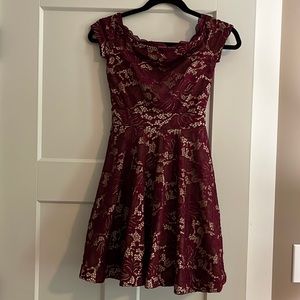 Stunning B.Darlin burgundy lace cocktail dress sz 0